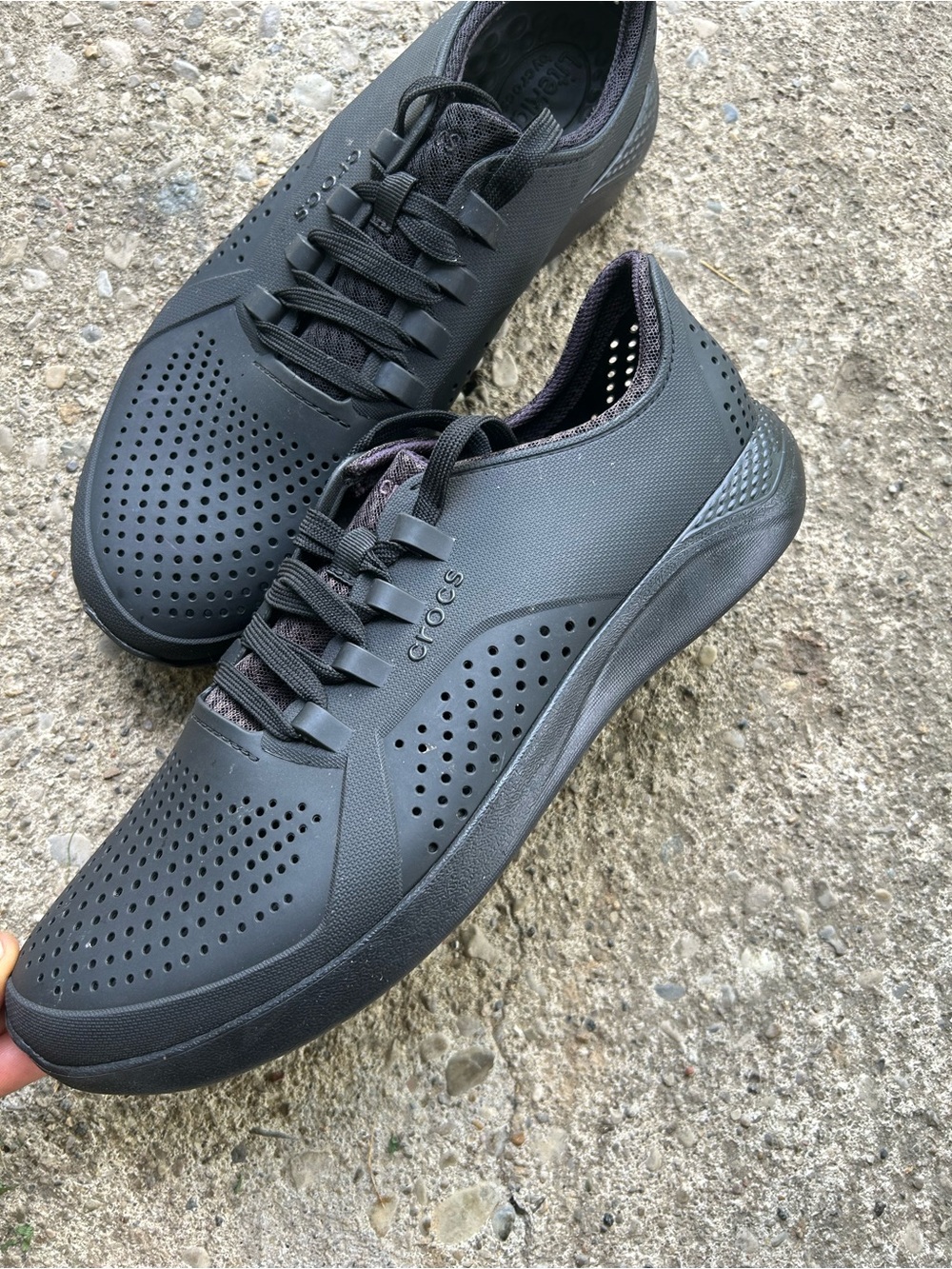 CROCS Men's Black Perforated Casual Sneakers Sz 13 - Picture 4 of 9
